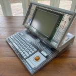 Appleの名機、Macintosh Portableのスケルトン試作モデル