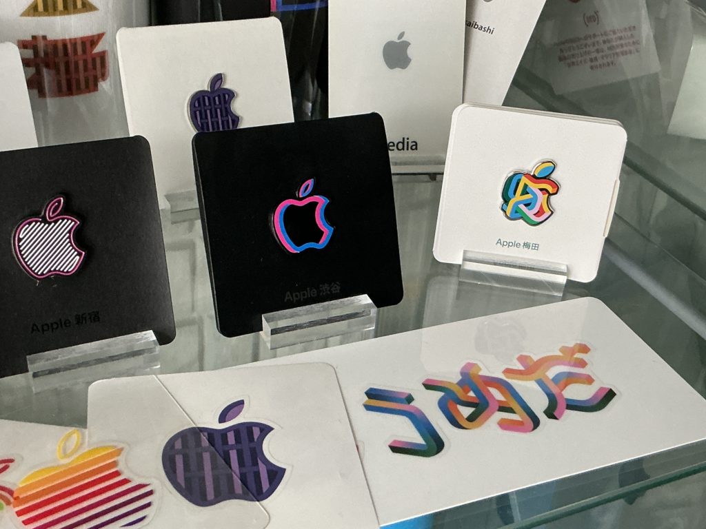 Apple ピンバッチ